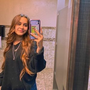 Meet your Posher, Adelaida